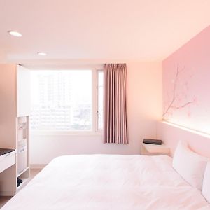 Kiwi Express Hotel - Zhong Zheng Branch
